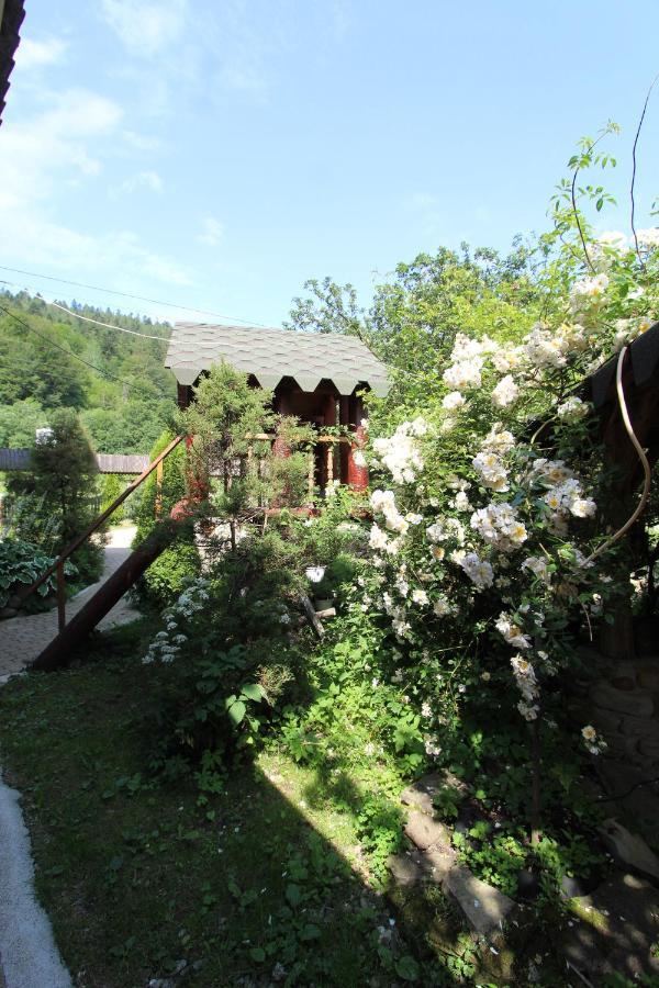 Котедж "Явірник" Tatariv Exterior foto